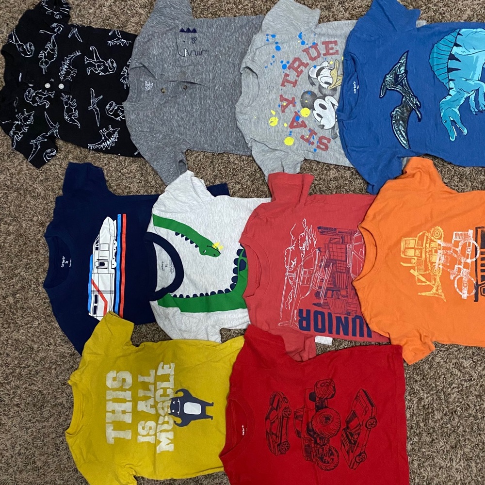 2T T-Shirt Bundle Carter’s and GAP